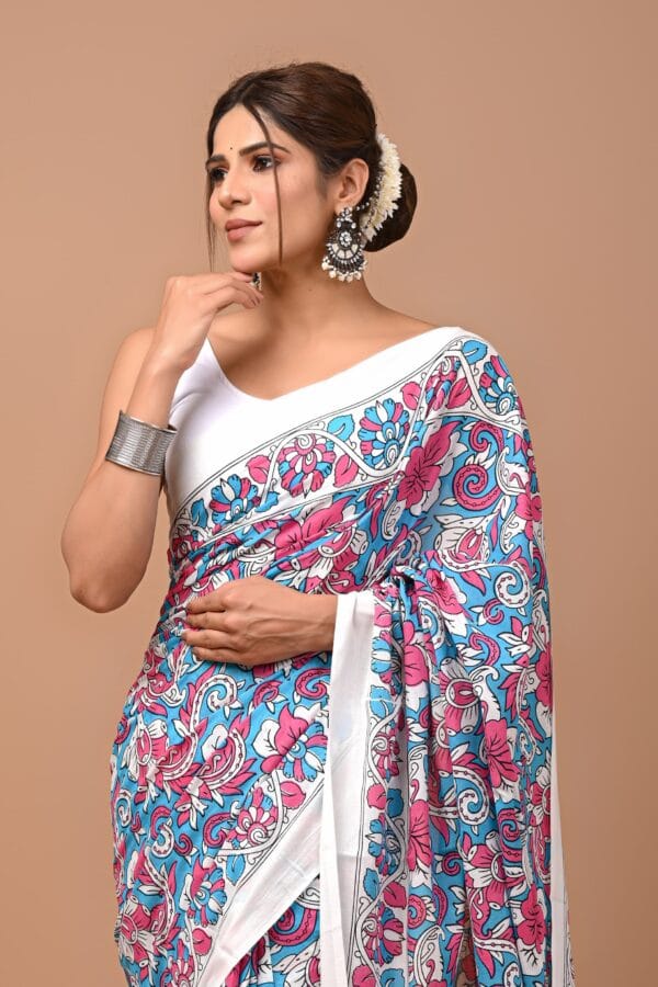 Printed Pure Cotton Mulmul Saree With Blouse - Image 3