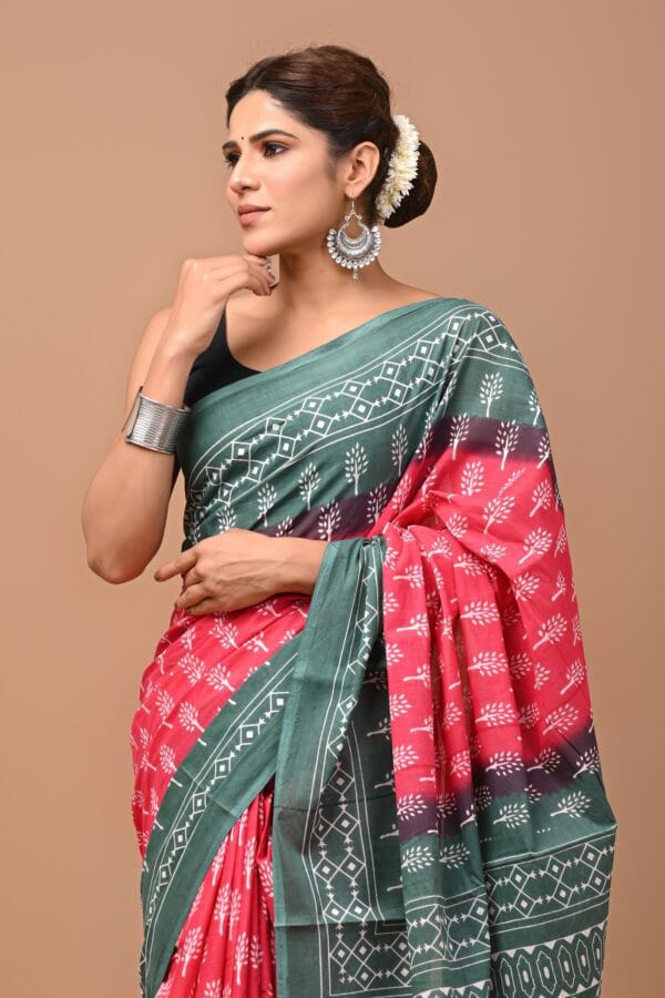 Printed Pure Cotton Mulmul Saree With Blouse - Image 3