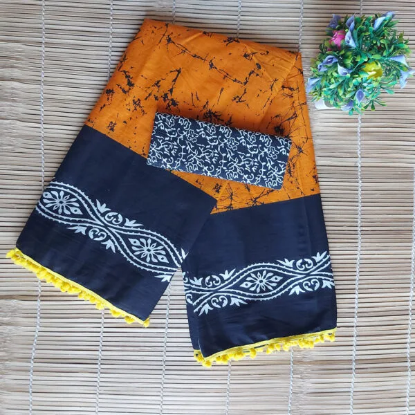 Block Print Cotton Saree With PomPom Lace - Image 2